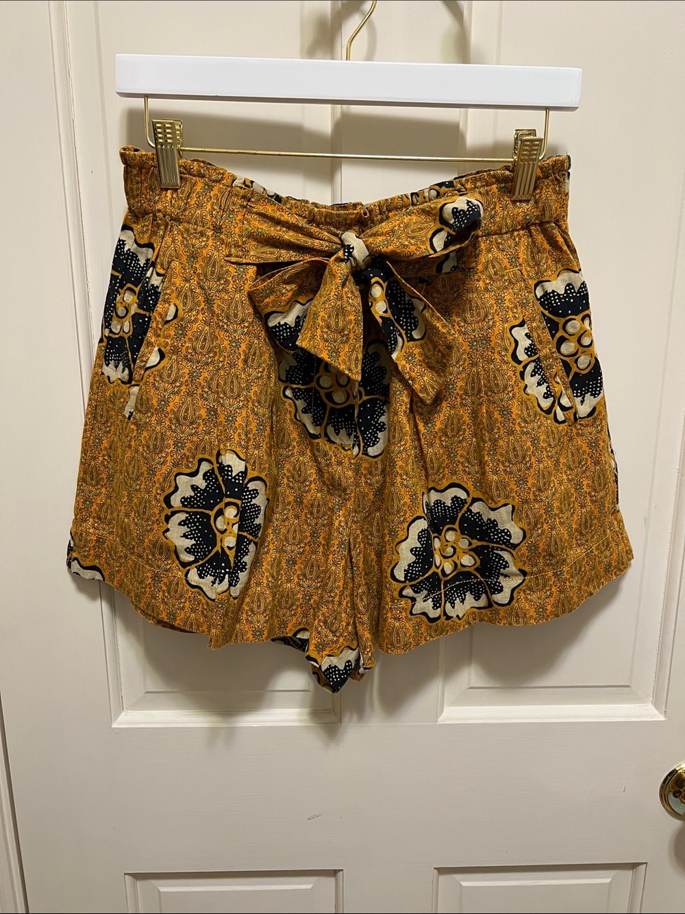 Anthropologie Tie-Front Printed Women’s Shorts